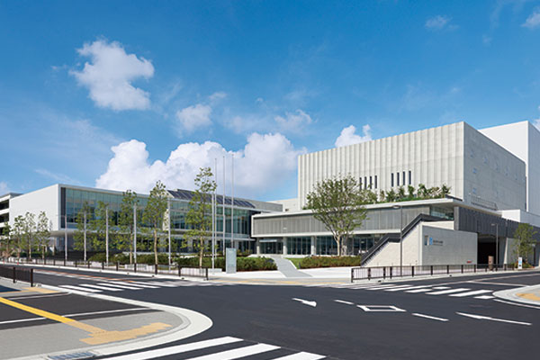 東大阪市文化創造館外観